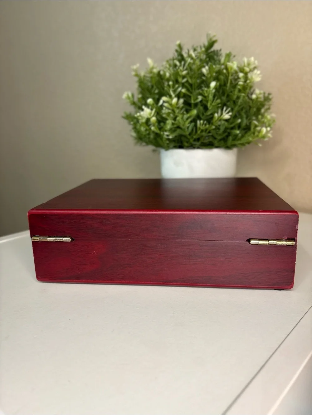 Vintage Wooden Keepsake Box Mahogany Jewelry Storage Chest Velvet Lined
